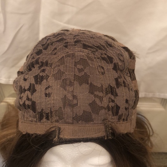 Wig. Adjustable lace inside. NWOT - Picture 9 of 10
